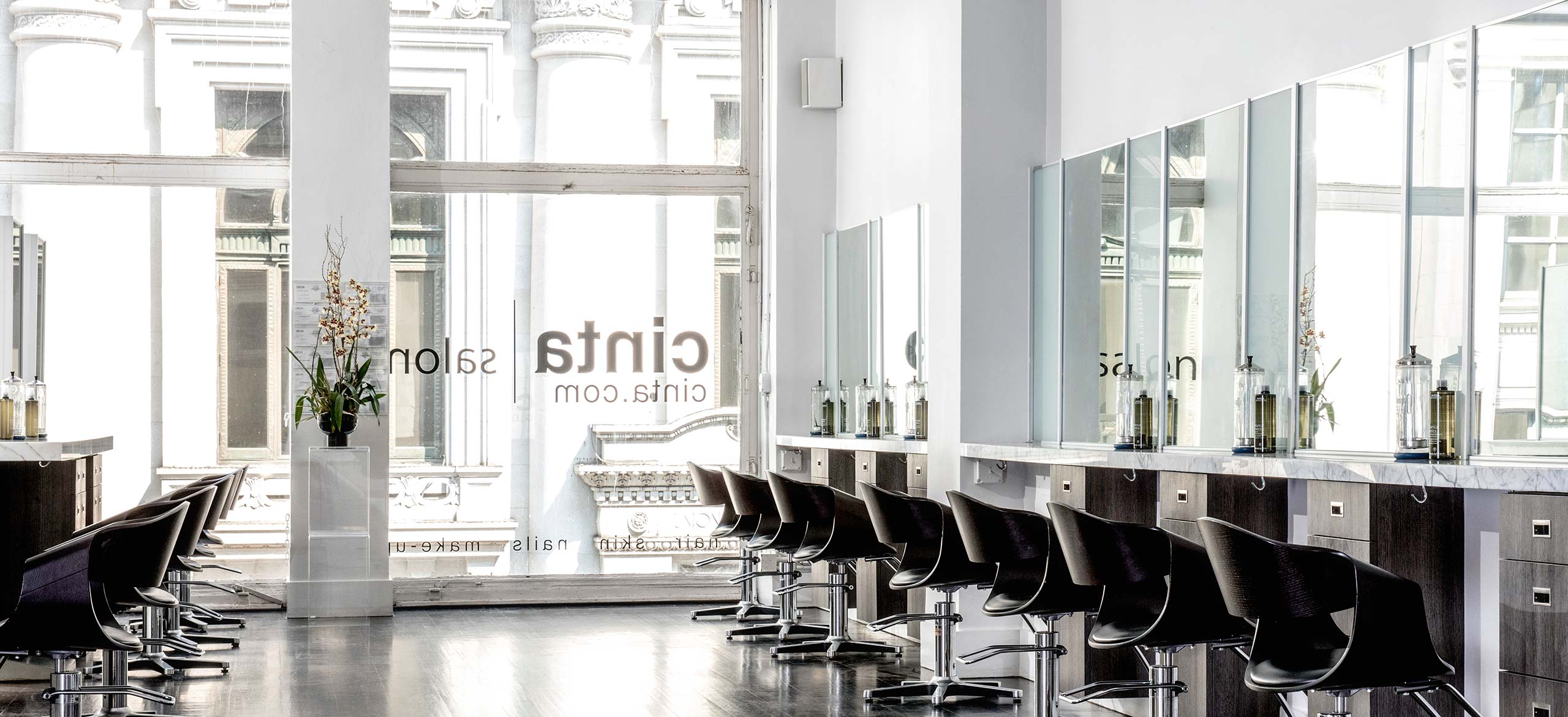 Cinta Salon - Row of Stations and Window